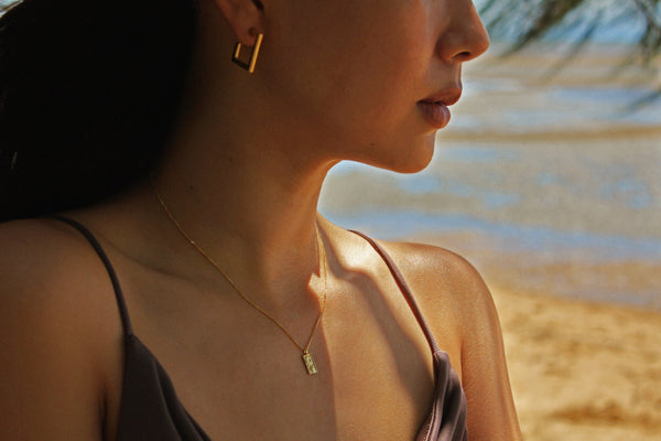 TEXTURED SQUARE HOOP EARRINGS (SILVER)