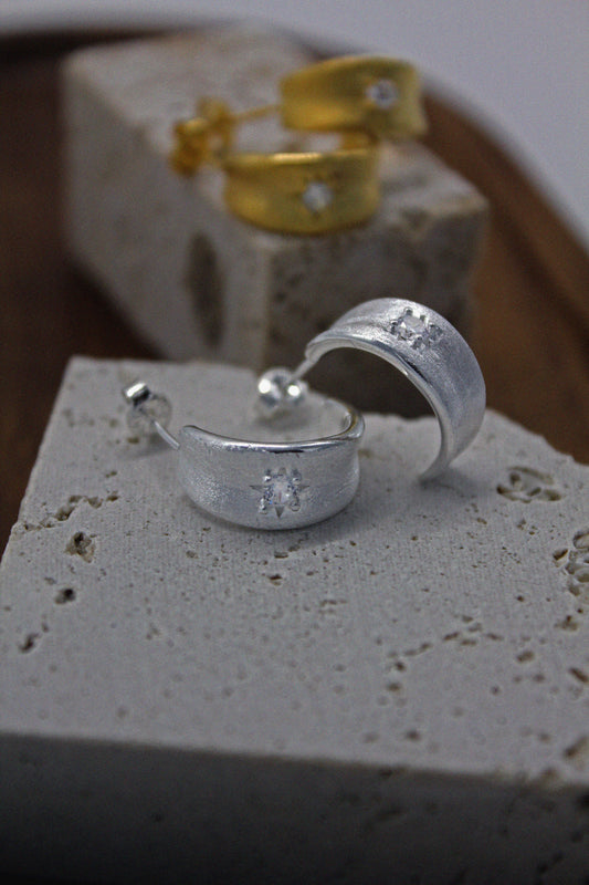 NOVA GLOW HOOP EARRINGS (SILVER)