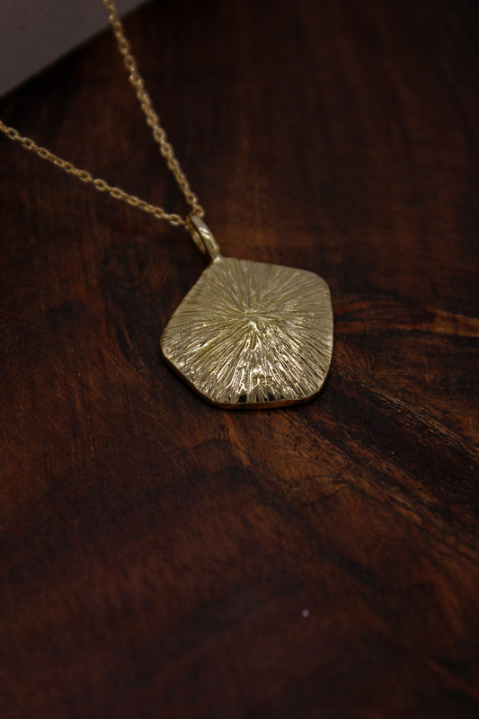 DRIED LEAF NECKLACE