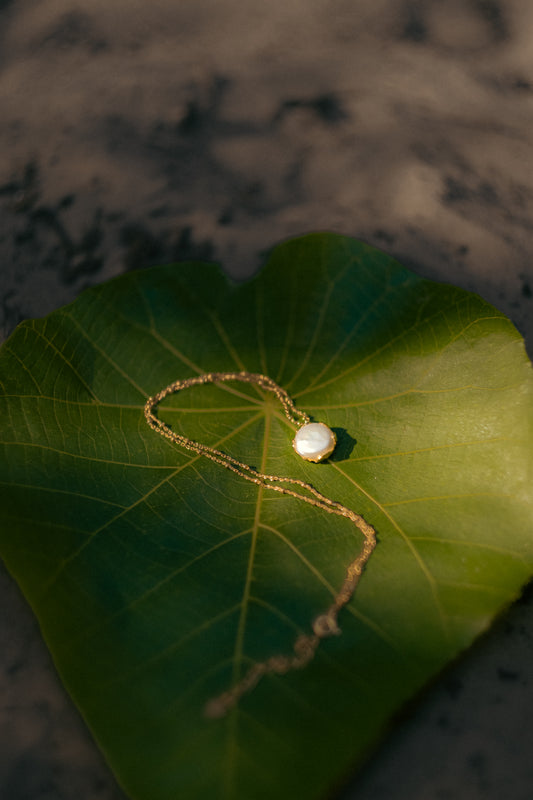 COVERED PEARL NECKLACE (GOLD)