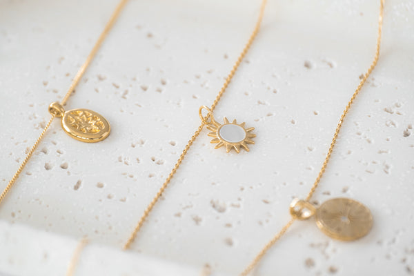 STAR NECKLACE