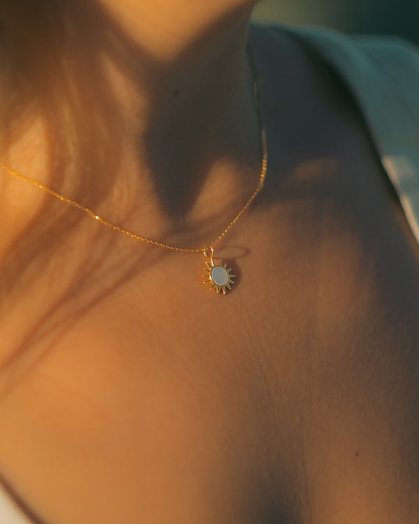 SUNRISE PEARL NECKLACE