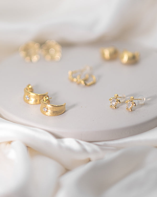 NOVA GLOW HOOP EARRINGS (GOLD)