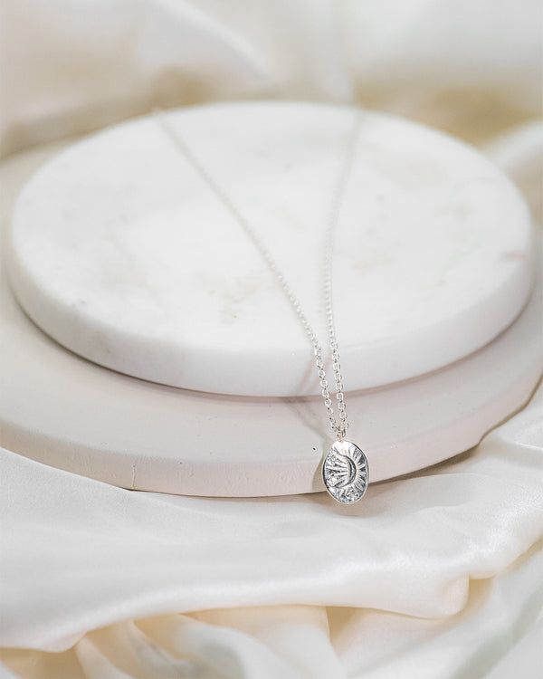 MOONLIT STAR NECKLACE (SILVER)